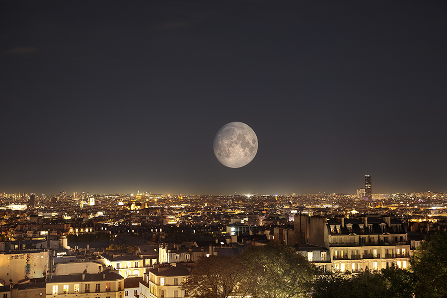 "Lune parisienne"